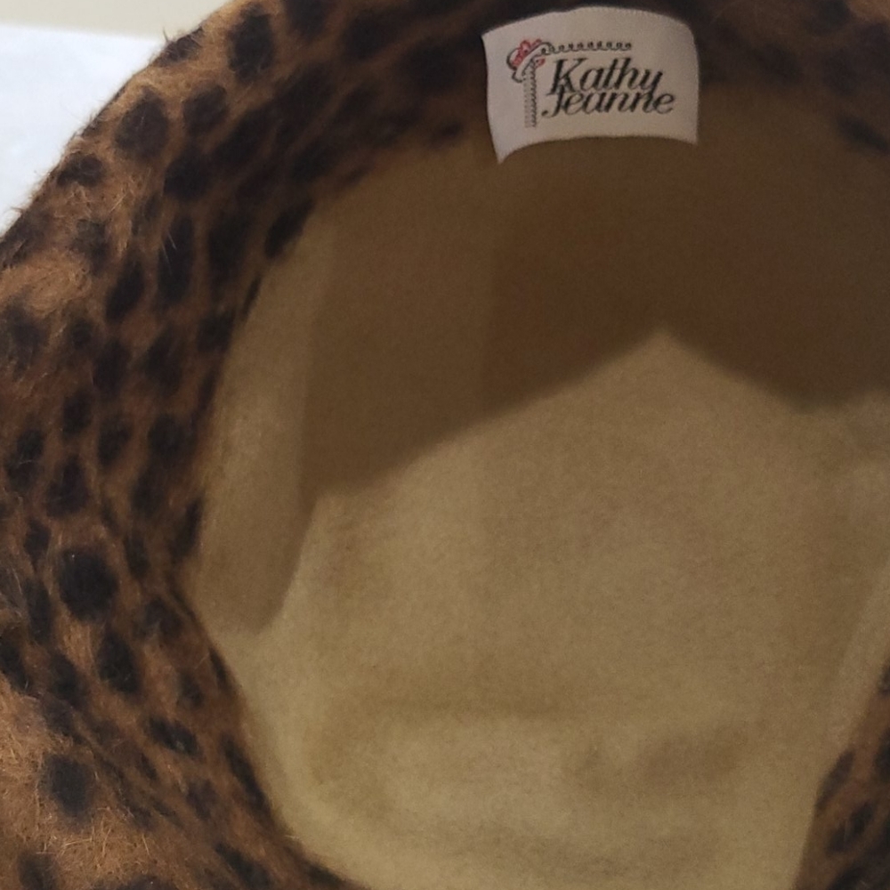 Ladies hat - Picture 4 of 7